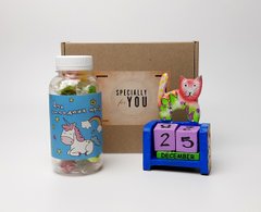 Подарок на день рождение "Единорог и кот": конфетки в баночке "Для исполнения желаний" вечный календарь Кот